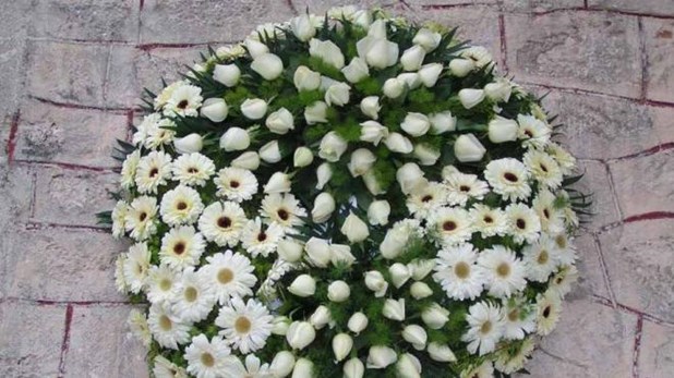 Μία κηδεία σήμερα Πρωτοχρονιά του 2022 στη Λάρισα